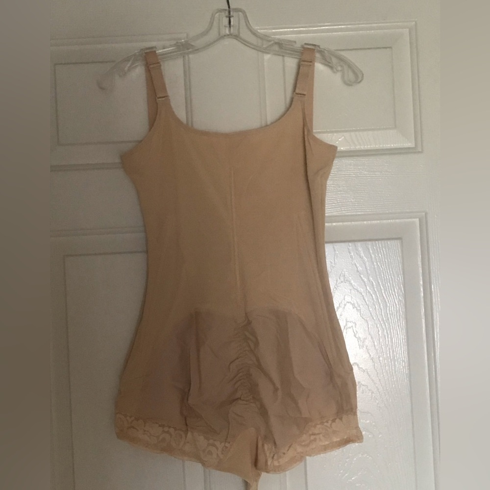 Body Shaper - Picture 2 of 10